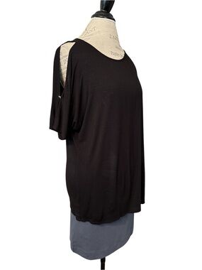 Jones New York Black Cold-Shoulder Tee